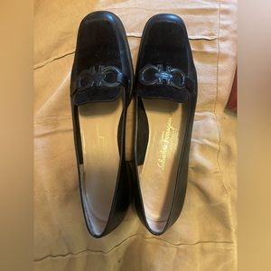 Salvatore Ferragamo black leather/suede loafer